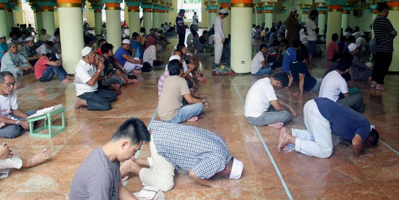 Jews, Muslims, Christians tackle ‘Charlie’, religious violence at Davos 